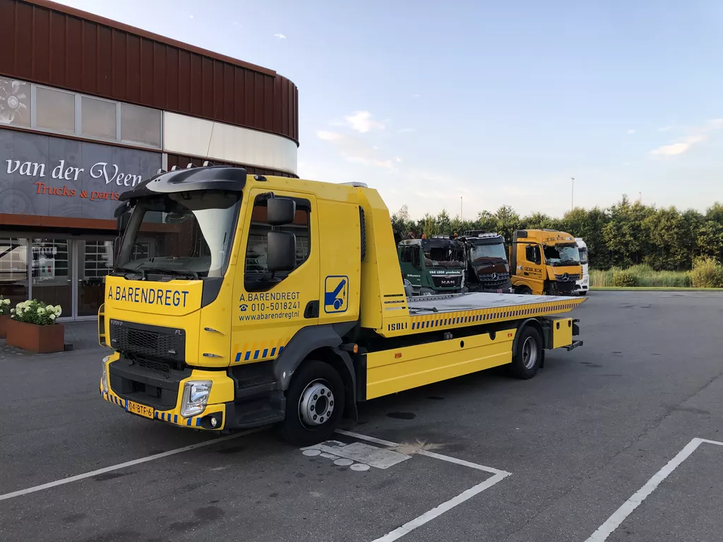 Volvo FL 280 Recovery Truck mit Isoli aufbau