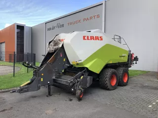 CLAAS Quadrant 3300 RC Balenpress