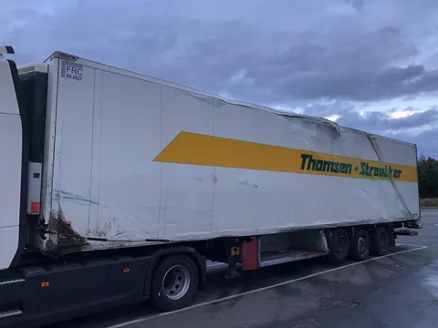 Schmitz Cargobull Kuhlauflieger mit Thermoking SLXi-300
